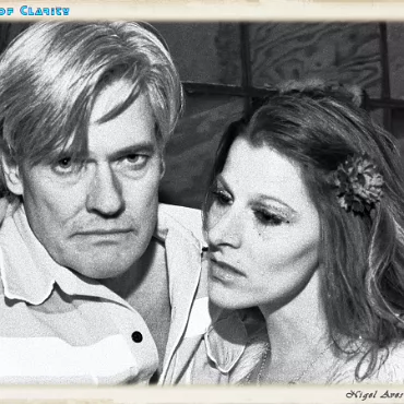 Tracey Southerly and David Gordon Roll Up, Roll UP, Read All About IT! Is this the start and end of a relationship? Did he, Didn't he?